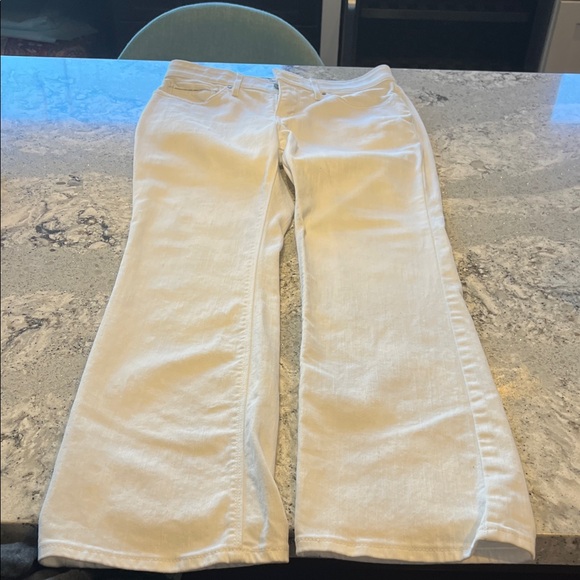 Levi's Boot 525 White Jeans - Picture 6 of 6